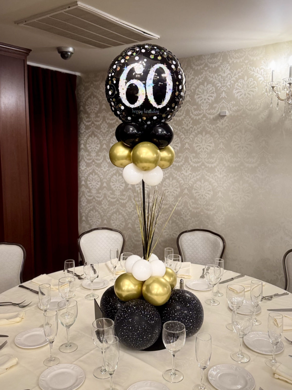 60 Balloon Centerpiece