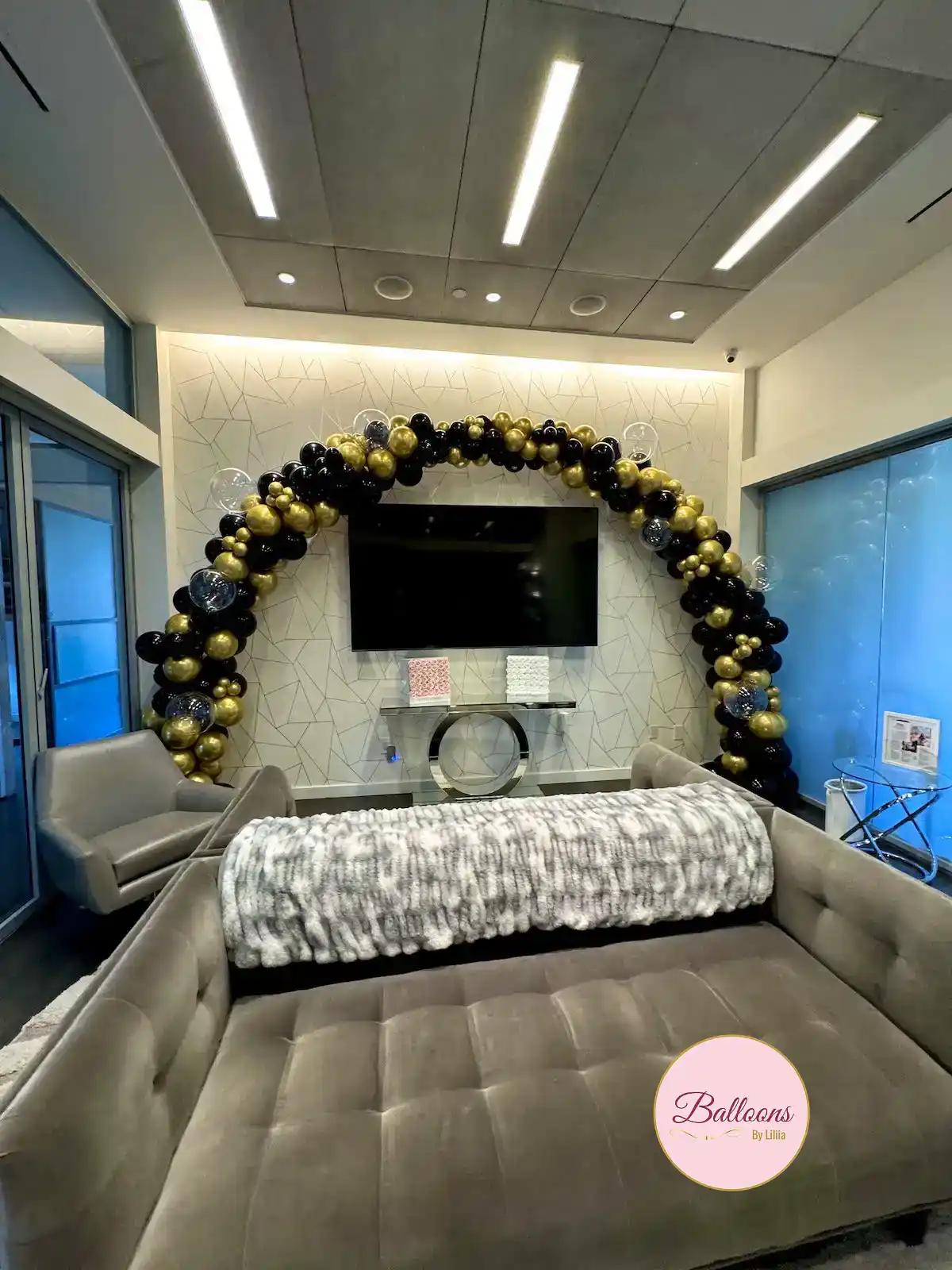 balloon decor for corporate conference event NYC